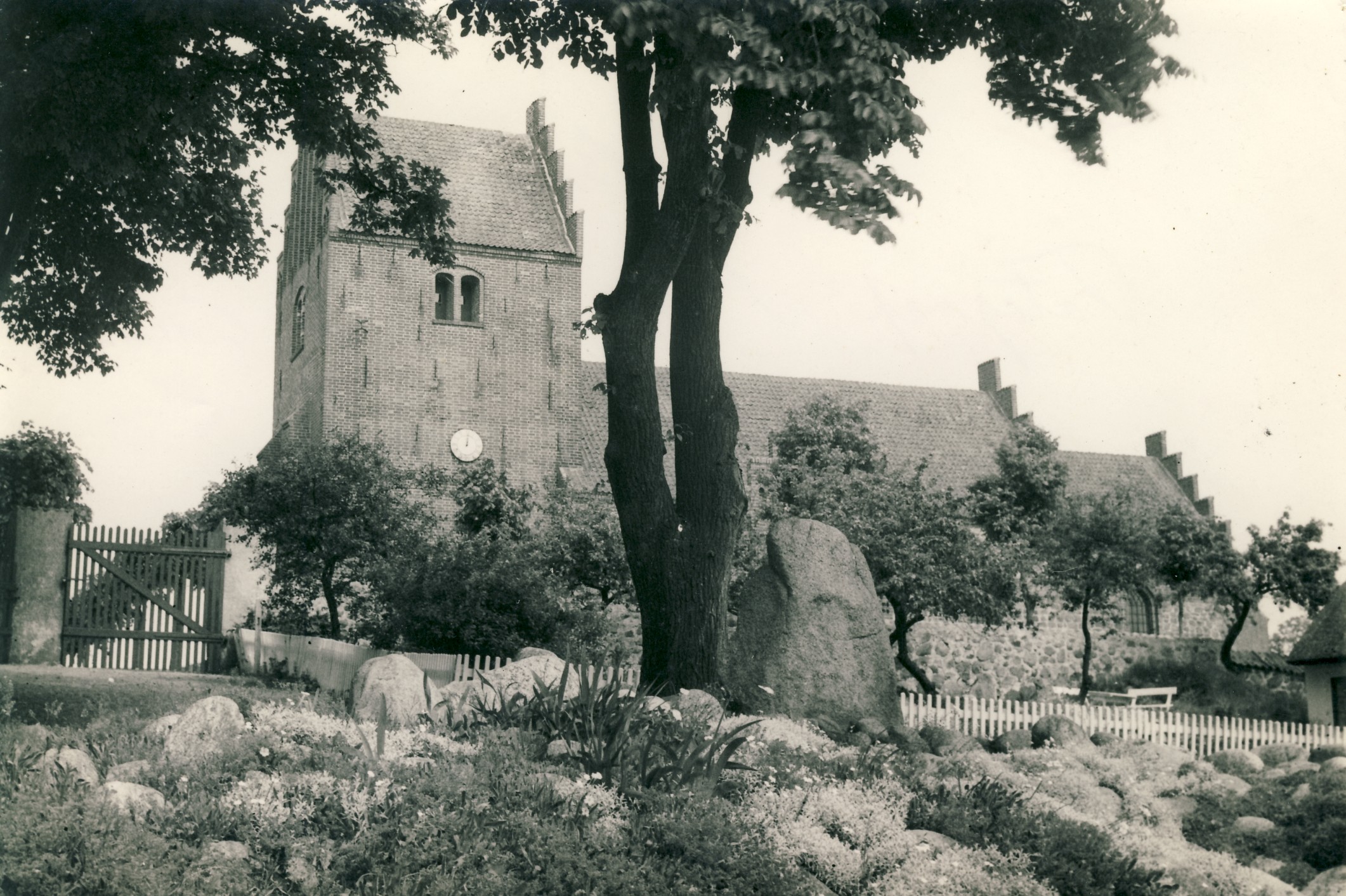 Højby Kirke - 1960 (B4771)