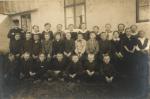 Stårup Skole - eleverne og 1. lærer J. Hansen, ca. 1915-1920 (B45)