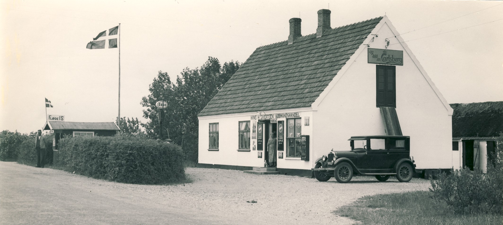 Hans H. Sivertsens Købmandshandel - ca. 1935 (B5292)