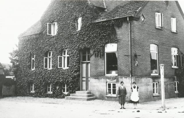 Bager Petersen. Søndergade 2, Hørve - ca. 1930 (B5364)