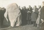 Afsløring af mindestenen ved Odden Havn - marts 1933 (B5775)