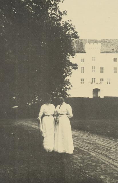 I Dragsholm slotspark - ca. 1915 (B6274)