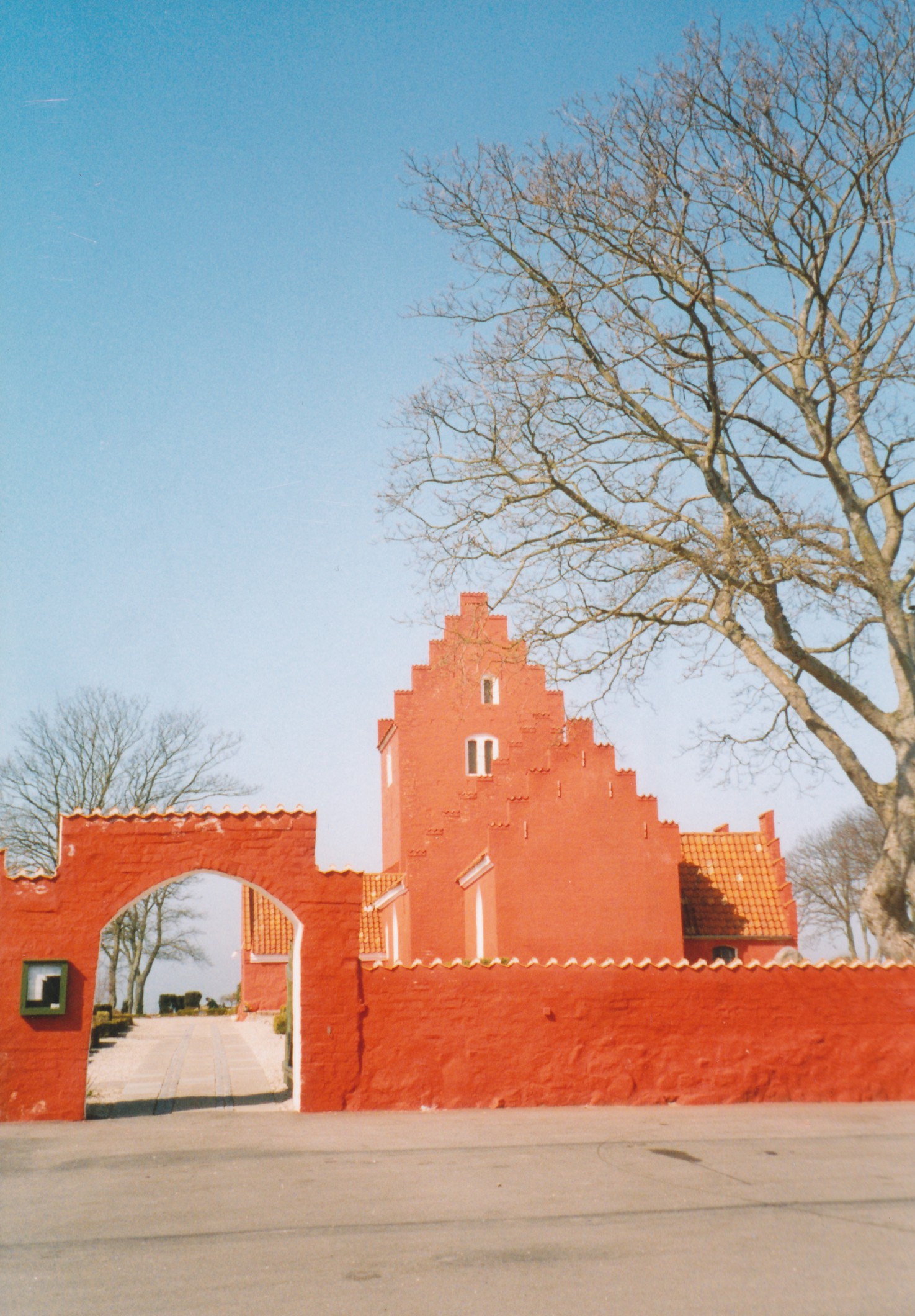 Odden Kirke - ca. 2004 (B6387)
