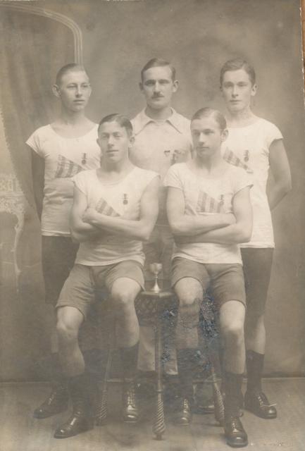 Mandskabsportræt fra Nykøbing Roklub - 1917 (B6876)