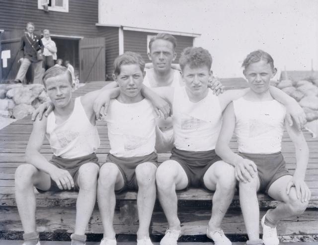 Hold fra Nykøbing Roklub - 18. juni 1933 (B6926)