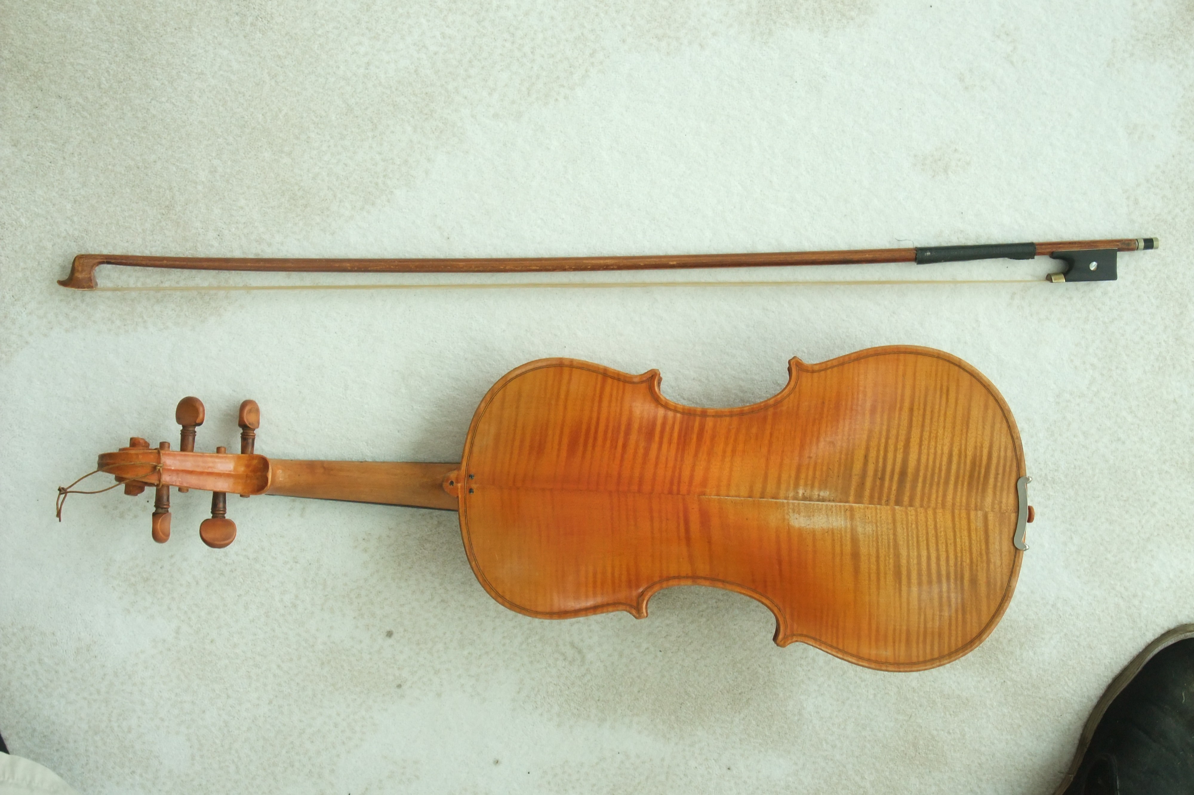Violin bygget af Jens Sivertsen, Hølkerup - 2012 (B7397)