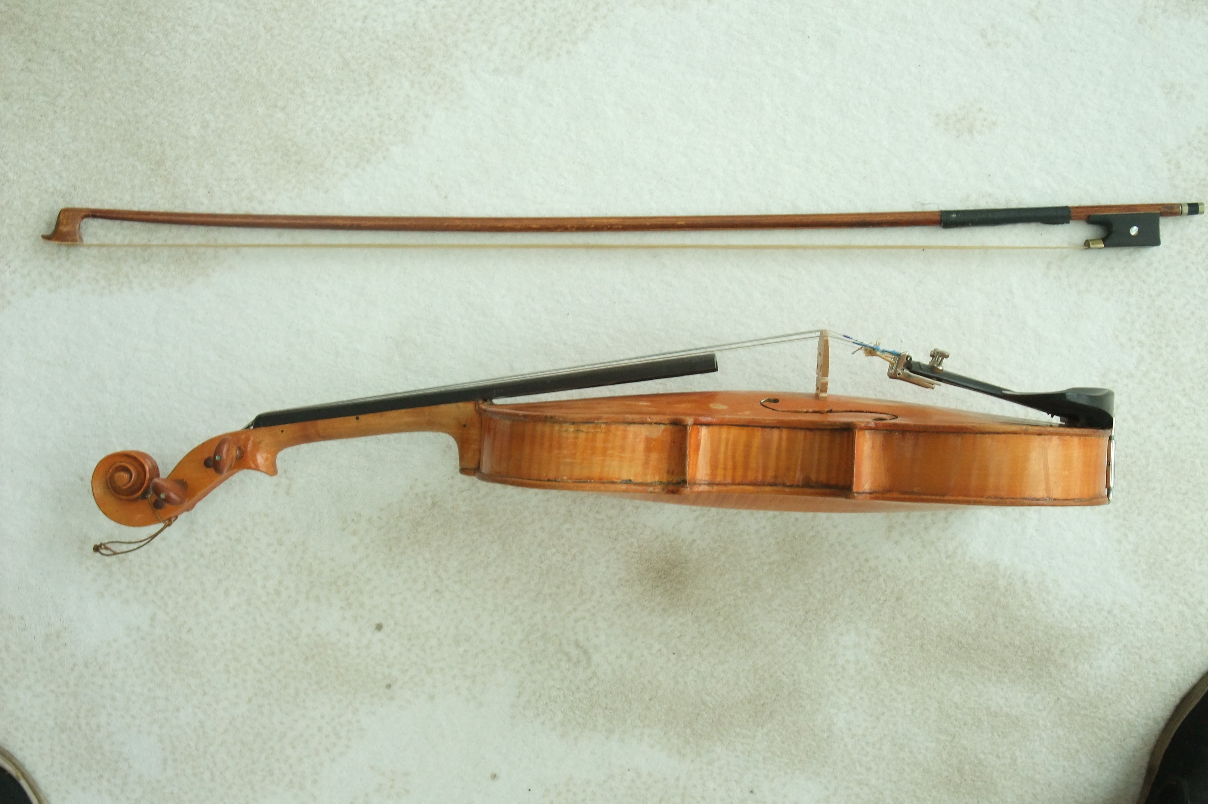Violin bygget af Jens Sivertsen, Hølkerup - 2012 (B7398)