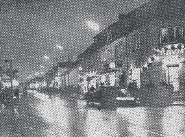Vig i julebelysning - 1955 (B7575)