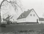 Asnæs Præstegård og kirken - 1939 (B7935)