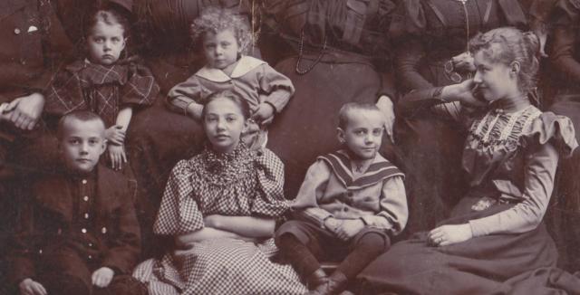 Skovrider Kofoed og hustrus børn -1898 (B8196)