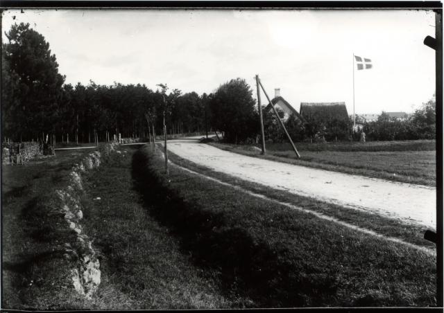 Fra bunden af Høve Stræde i retning mod Nykøbing Sj., ca. 1910 (B1428)