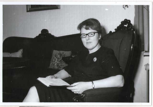 Karen Østergaard-Frandsen - 1965 (B8610)