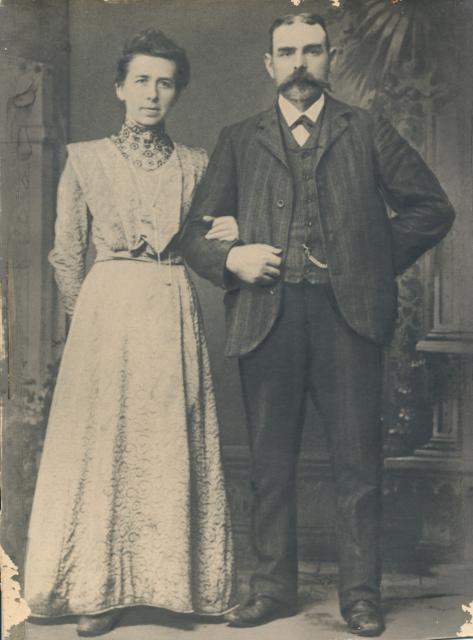 Brudeparret Karoline og Laurits Larsen - ca. 1898 (B8684)