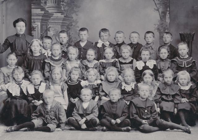 Forskolen på Nygade i Vig - ca. 1905 (B8990)