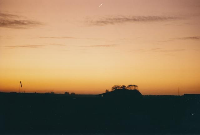 Solnedgang over Trundholm Flyveplads - oktober 1991 (B9071)