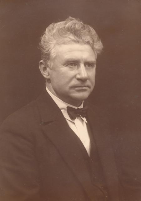 Borgmester Johannes  Olsen (B9218)