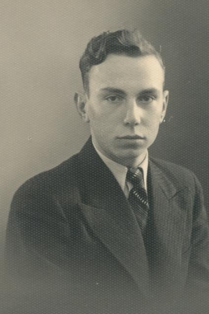 Jens Elgaard Henrik Larsen - ca. 1940 (B9414)