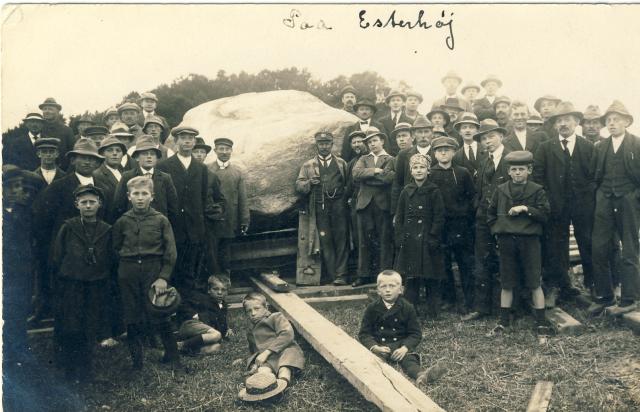 Esterhøjstenen, "Troldstenen", Genforeningsstenen nær toppen af Esterhøj, 1920 (B1538)