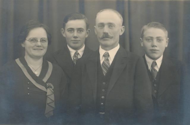 Familien Andersen, Vig - ca. 1940 (B9542)