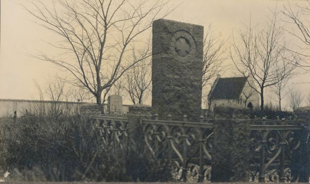 Familiegravsted på Rørvig Kirkegård - påsken 1922 (B9633)