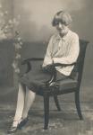 Nanna Sylvia Gjevnøe - ca. 1930 (B9982)