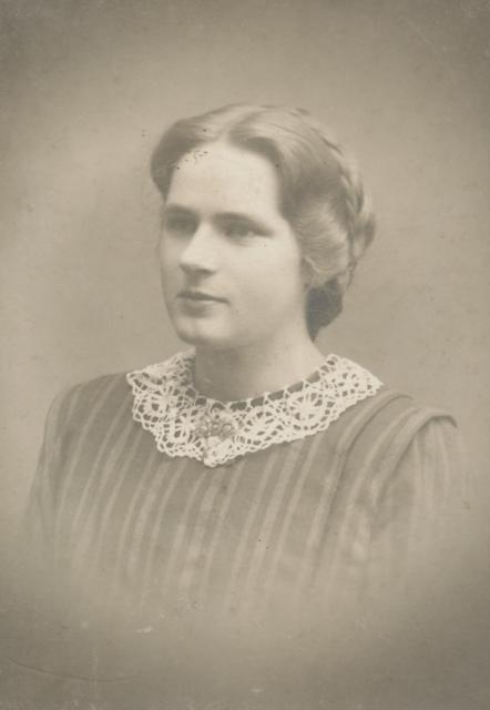Ellen Margrethe Jacobsen (B10086)