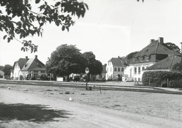 Området ved Asnæs Station i slutningen af 1930erne (B10196)
