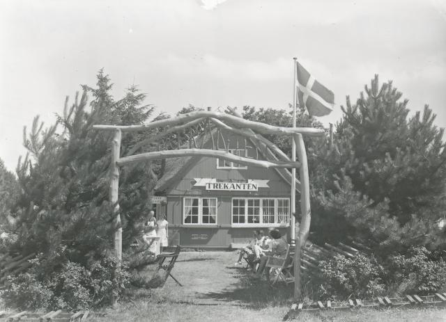 Traktørstedet "Trekanten", Høve - ca. 1955 (B10199)