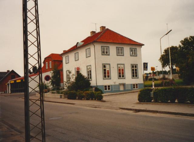 SiDs bygning, 1991. Storegade 19, Asnæs (B1705)