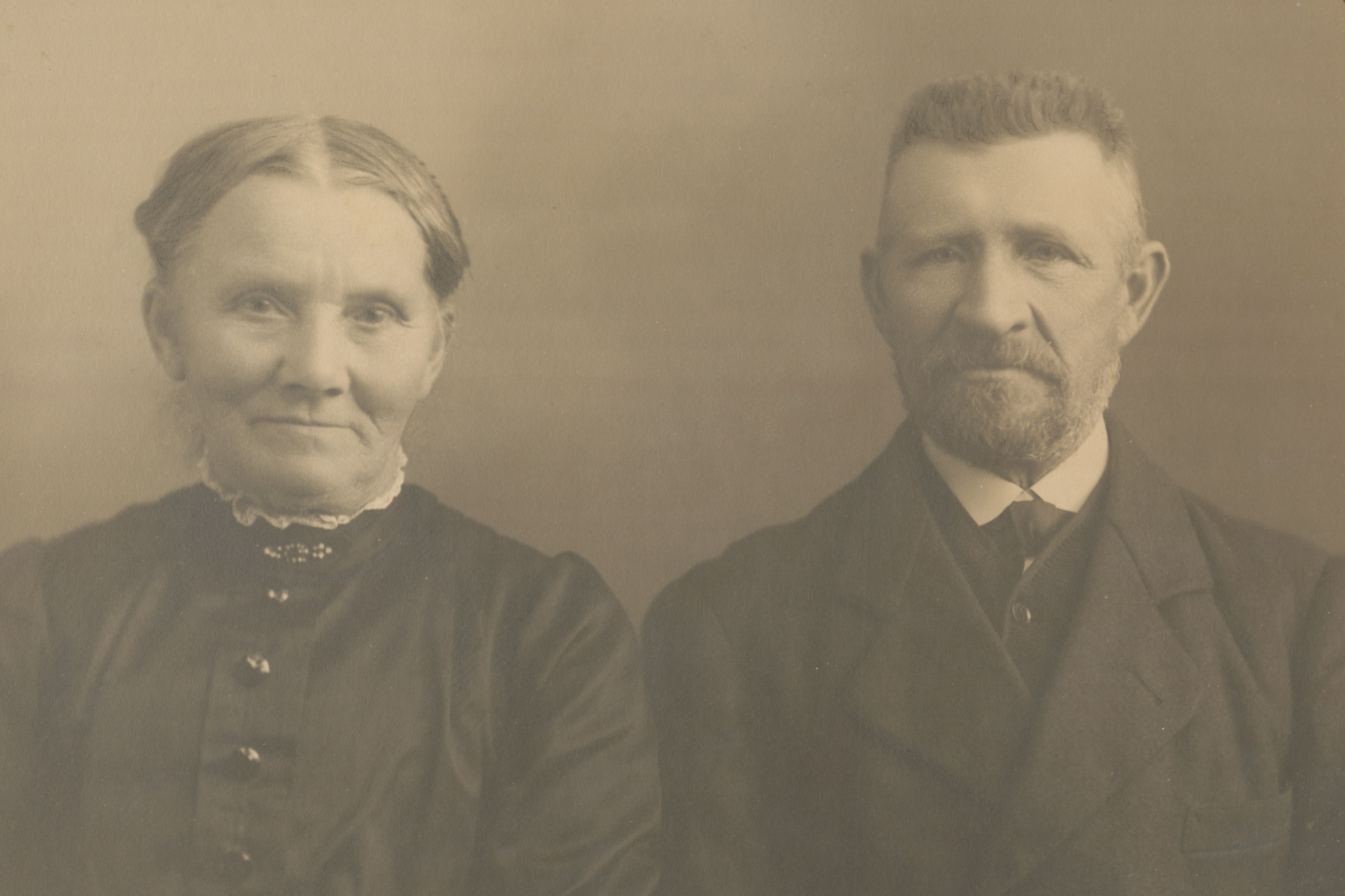 Maren og Kristen Andersen, Fårevejle Ås - ca. 1925 (B13091)