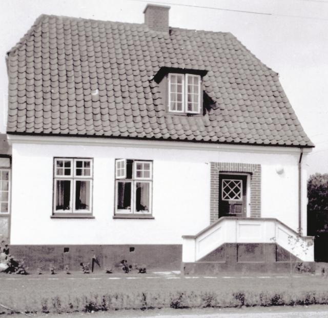 Asnæs. Ejendommen Esterhøjvej 11 - ca. 1960 (B2230)