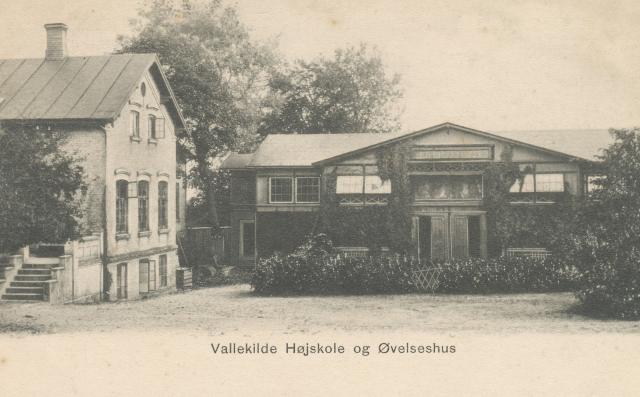 Vallekilde Højskole med øvelseshuset, ca. 1900 (B2293)