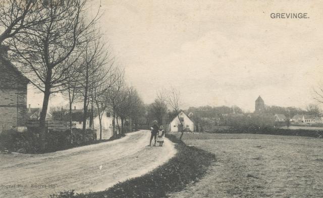 Grevinge. Hovedgadens begyndelse fra Asnæssiden, ca. 1900 (B2298)