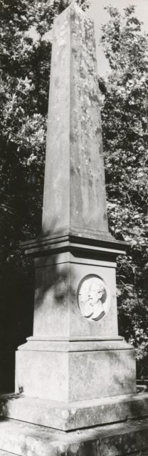 Brydebjerg. Obelisken - ca. 1960 (B2416)