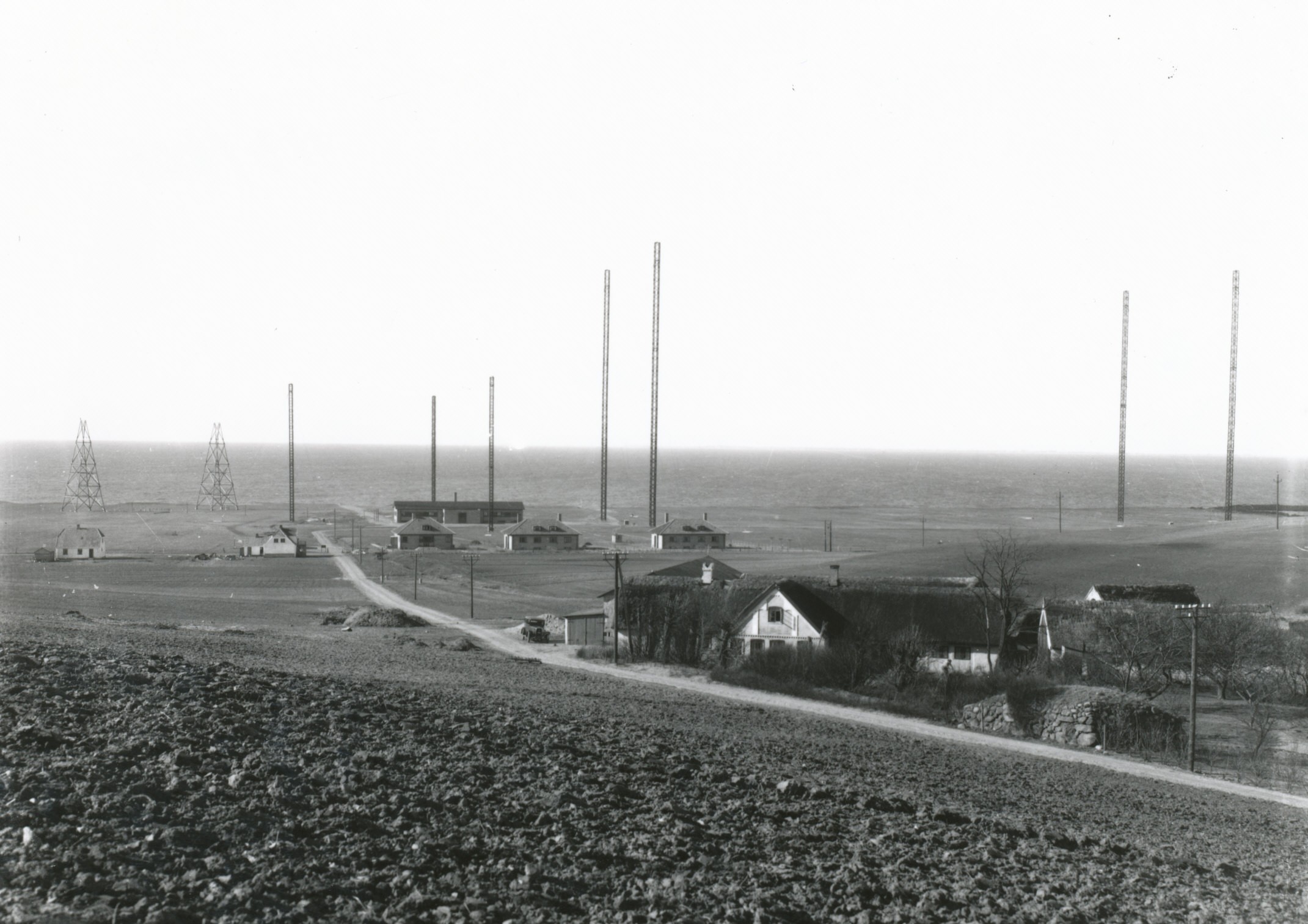 Udsigt over Skamlebæk - Skamlebæk Radio og Skamlebækgården - ca. 1931 (B2475)