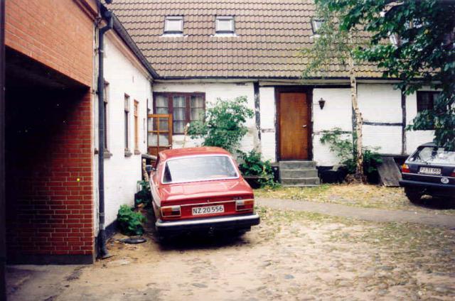 Godtfredsens Bageri - Gården til venstre fra portindgangen - 1995 (B90148)