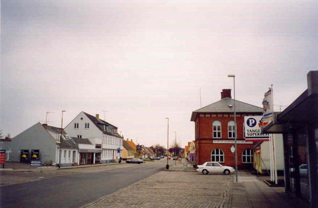 Østlig ende af Algade fra Kirkestræde mod Lindallé - ca. 1998 (B90169)