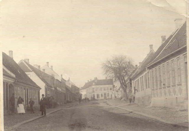 Algade fra Svanestræde mod Grundtvigsvej - ca. 1880 (B90189)