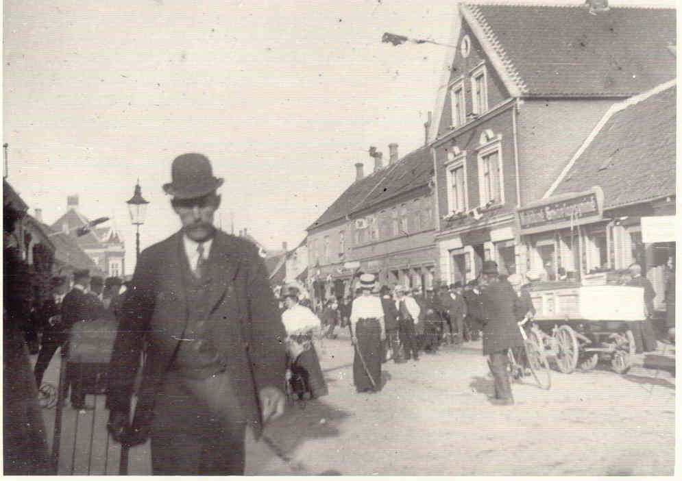 Valgdag i Nykøbing - 1910 (B90212)