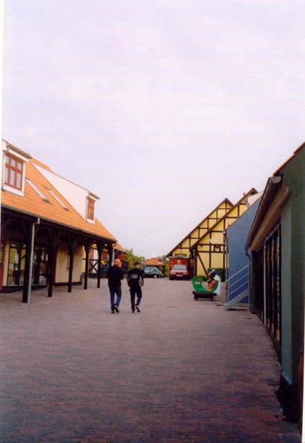 Algade, gennem passagen til diverse forretninger - 2003 (B90435)