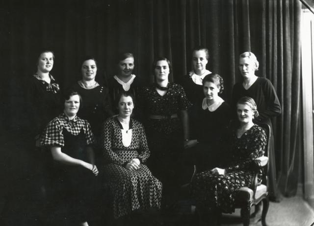 Vallekilde Højskole. Tjenestepiger - 1935 (B2806)