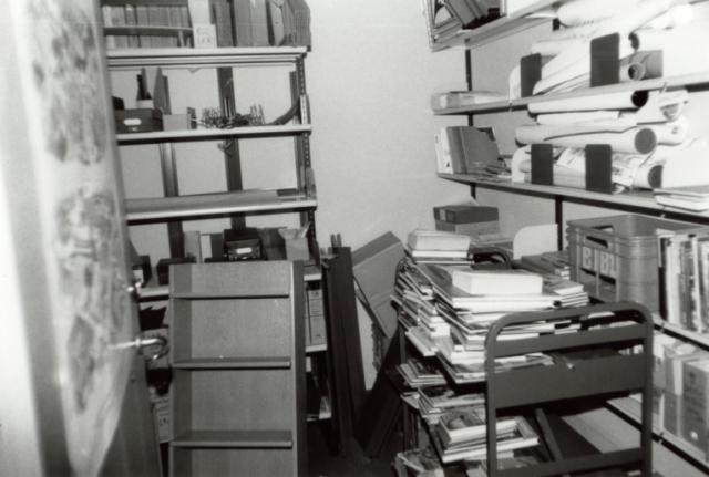 Nr. Asmindrup Bibliotek - Bogvogn - 1990 (B600)