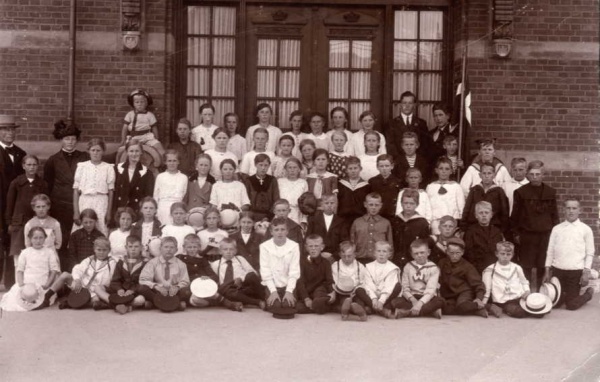 Højby gamle skole ca. 1910-1920.jpg