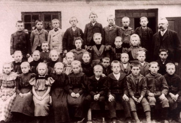 Nr. Asmindrup skoles elever 1899-1900.jpg