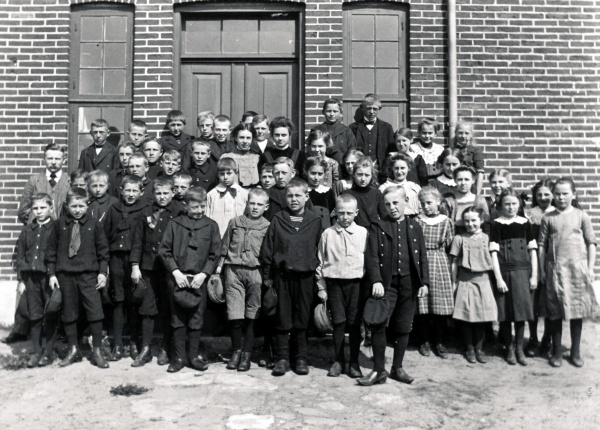 Ellinge skole elever 1913.jpg