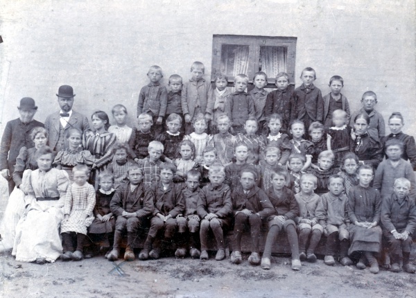 Eskildstrup skole elever 1894.jpg