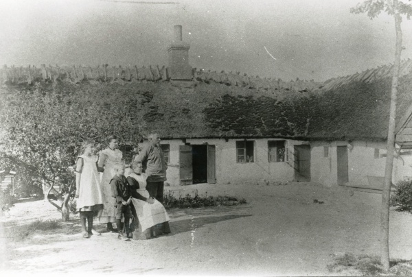 Fæstehus i Bjergene ca. 1905.jpg