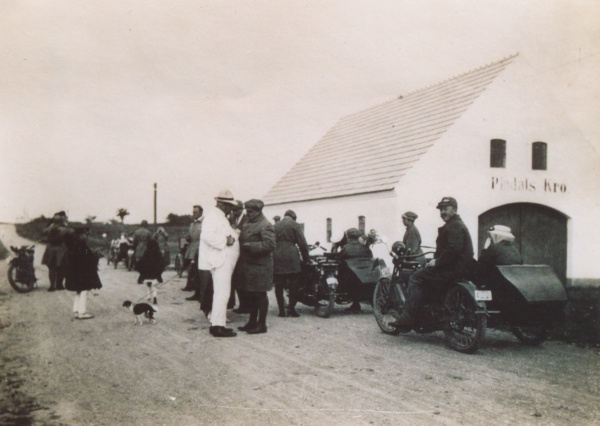 Pindalskroens Rejsestald ca. 1920.jpg