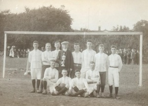 Højby Boldklubs pokalvindende hold i 1915