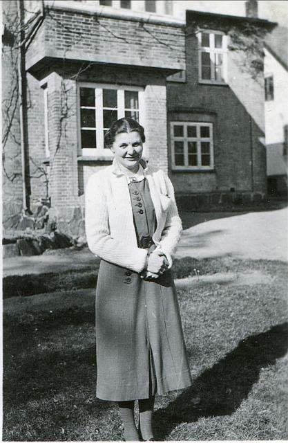 Anna Grosen - 1944 (B13272)